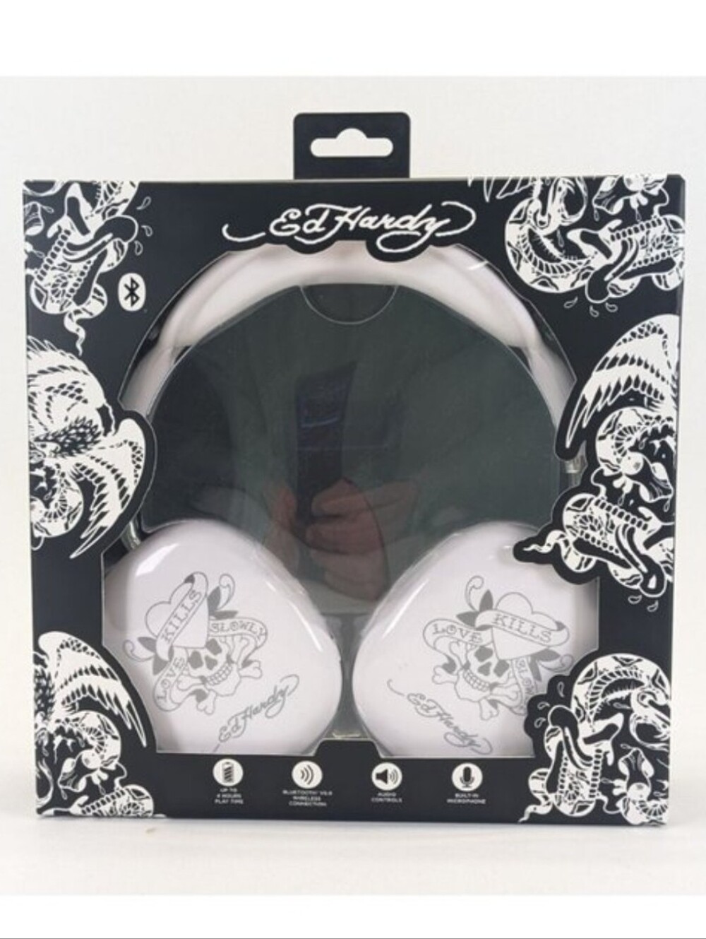 🤍▪️Ed Hardy▪️ White Wireless Bluetooth Headphones with Tattoo Skull Graphic